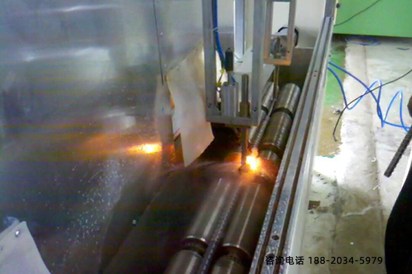 導(dǎo)軌淬火設(shè)備-機(jī)床升溫效率高達(dá)90%(圖2) 導(dǎo)軌淬火設(shè)備-機(jī)床升溫效率高達(dá)90%(圖2)