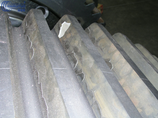 工程師及研發(fā)團(tuán)隊(duì)對(duì)大型齒輪淬火脫碳仿真分析(圖1)