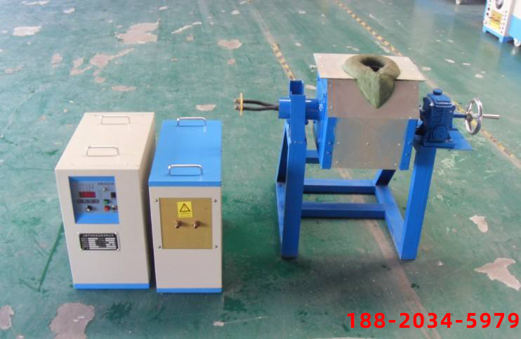 小型熔煉爐設備 小型熔煉爐廠家-采用又接觸式調(diào)節(jié)電壓(圖2)