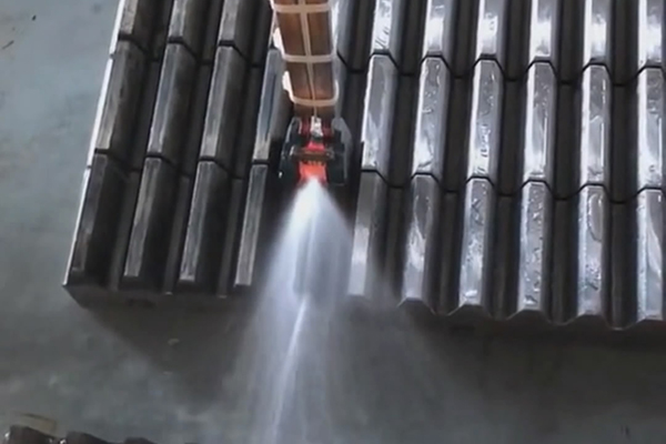  大模數(shù)齒條淬火加工；單齒高頻淬火熱處理