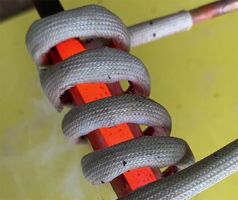 高頻加熱機在金屬加工和制造業(yè)中的應用場景有哪些(圖1) 高頻加熱機在金屬加工和制造業(yè)中的應用場景有哪些(圖1)