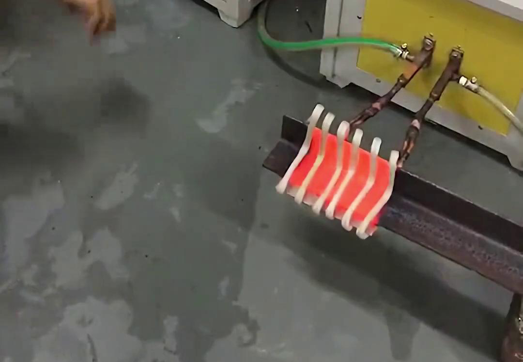 高頻加熱機(jī)在金屬加工和制造業(yè)中的應(yīng)用場(chǎng)景有哪些