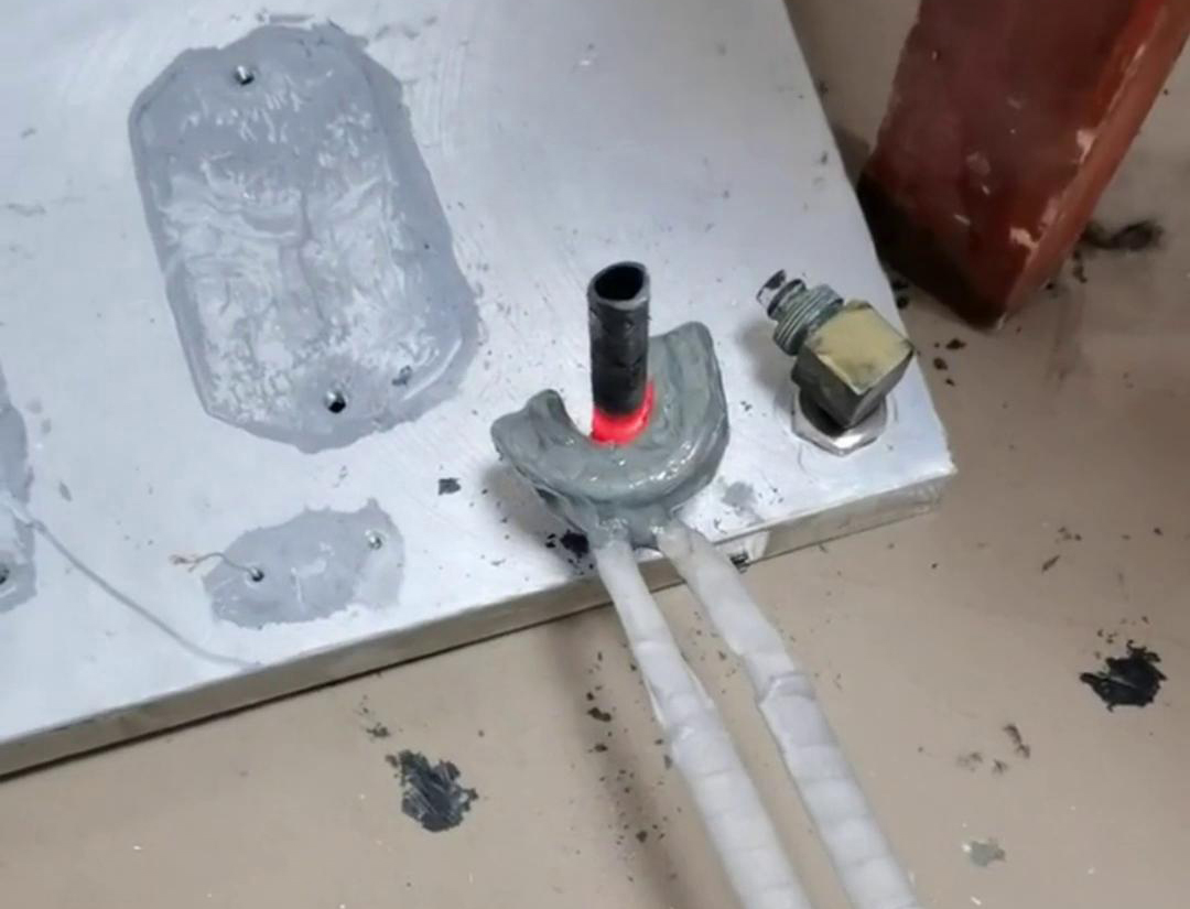 ?感應(yīng)加熱具有許多優(yōu)點(diǎn)，如加熱速度快、加熱均勻、可控性強(qiáng)等