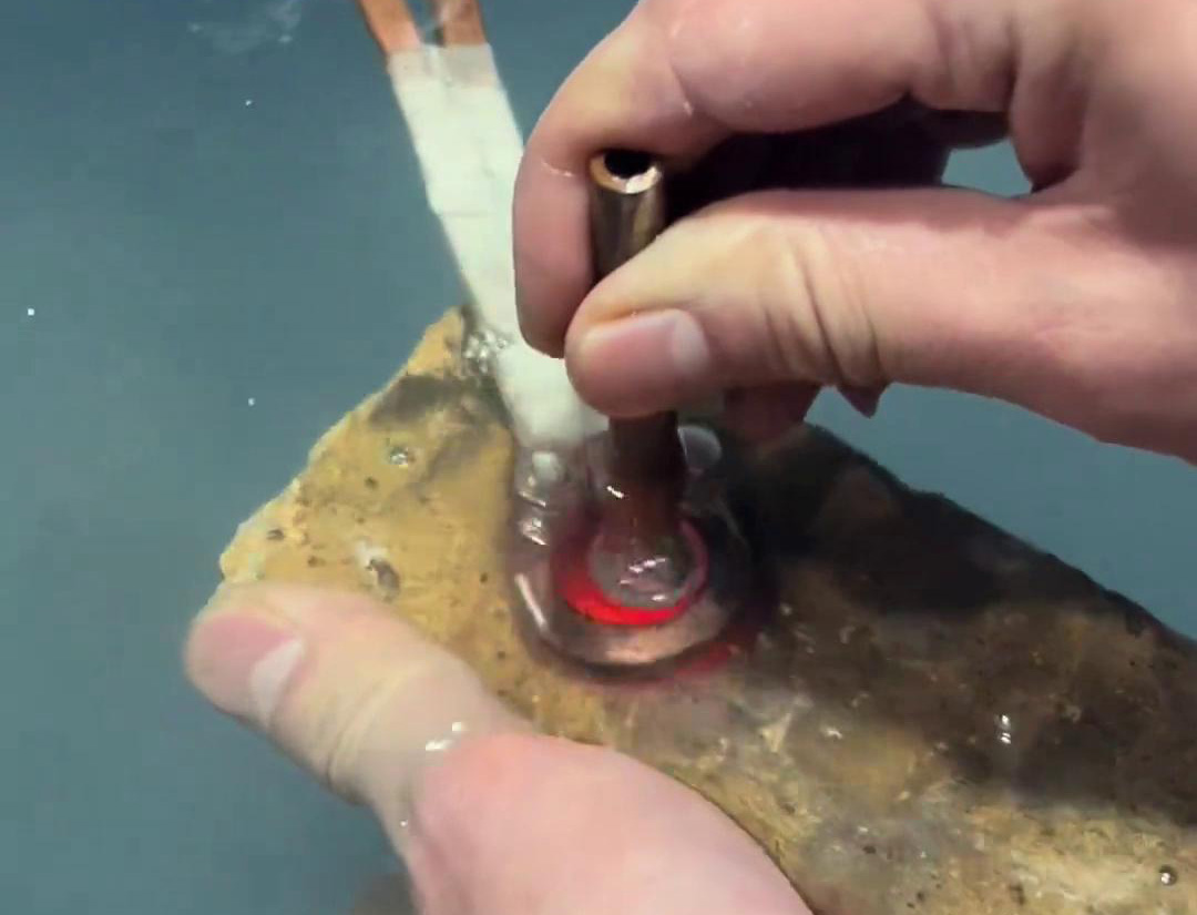 超高頻淬火機(jī)是一款功能強(qiáng)大、價(jià)格實(shí)惠、靈活多用的設(shè)備