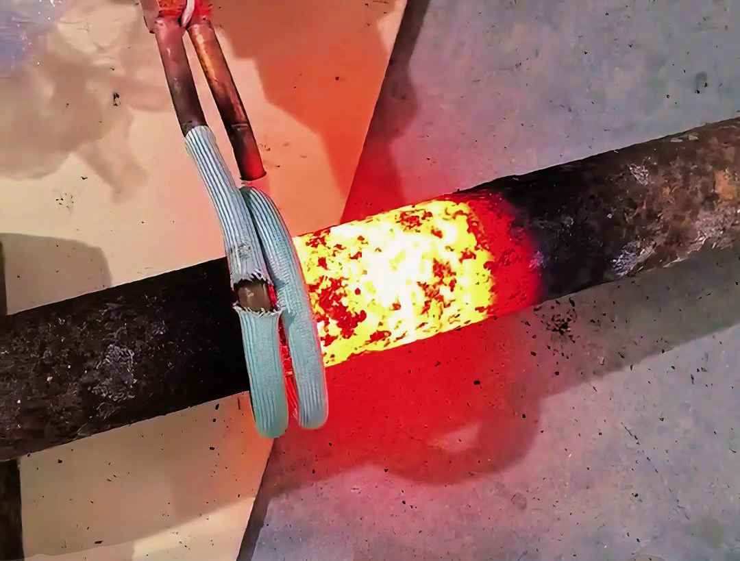 對于棒料的移動加熱，手持式高頻機是非常適用