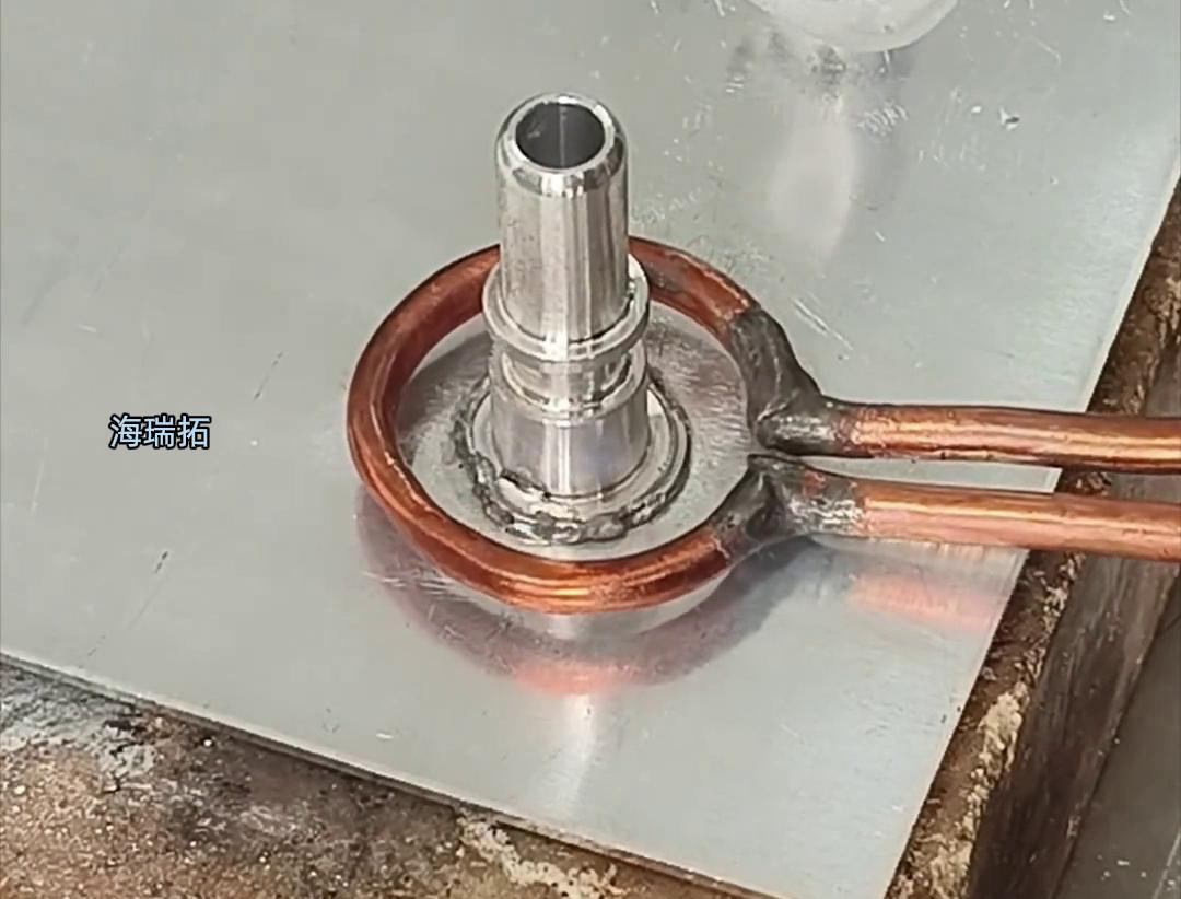 高頻焊接鋁件具有高效、高質(zhì)量、環(huán)保、應(yīng)用領(lǐng)域廣泛等多重優(yōu)勢