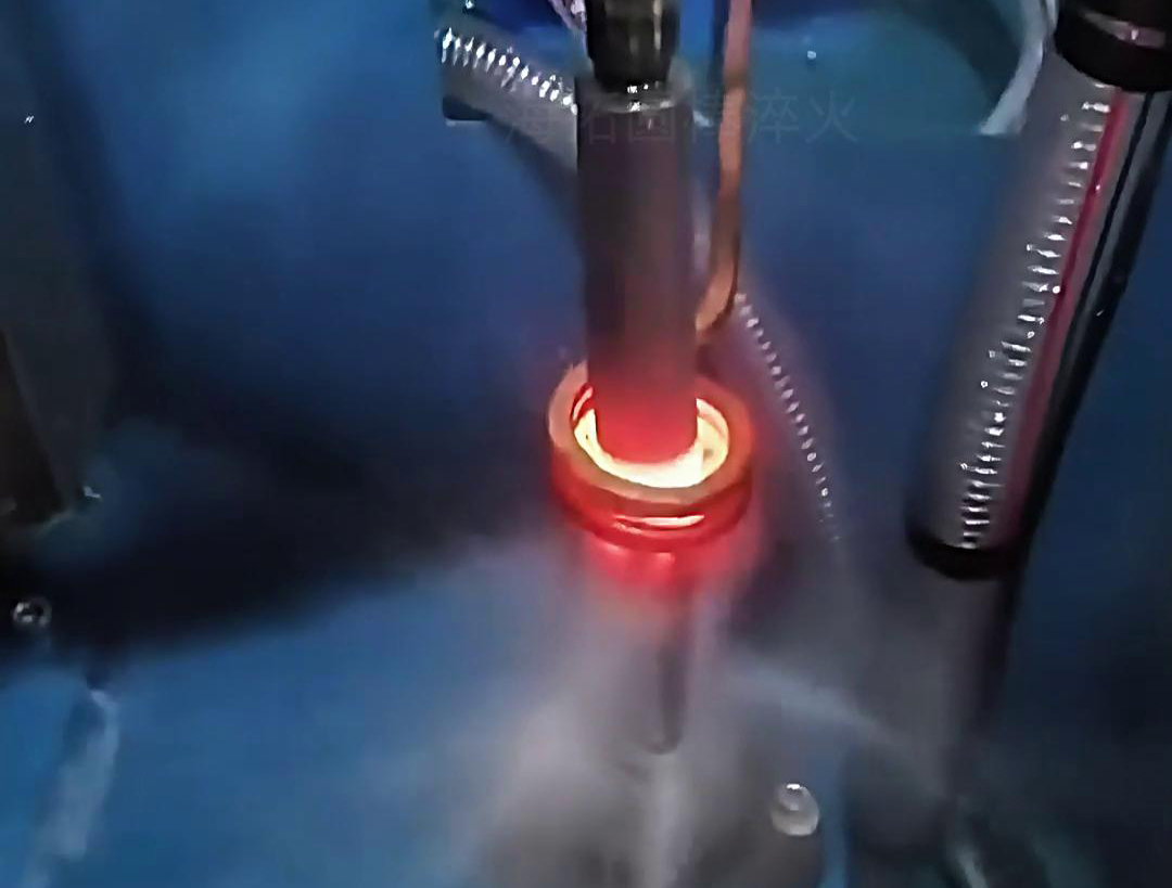 120KW超音頻淬火設(shè)備是一種高效的熱處理設(shè)備