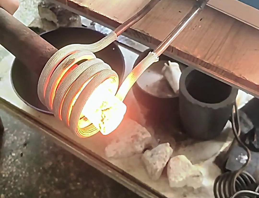 高頻機棒料加熱用于金屬加工、如熱鍛、熱處理退火、正火、淬火等