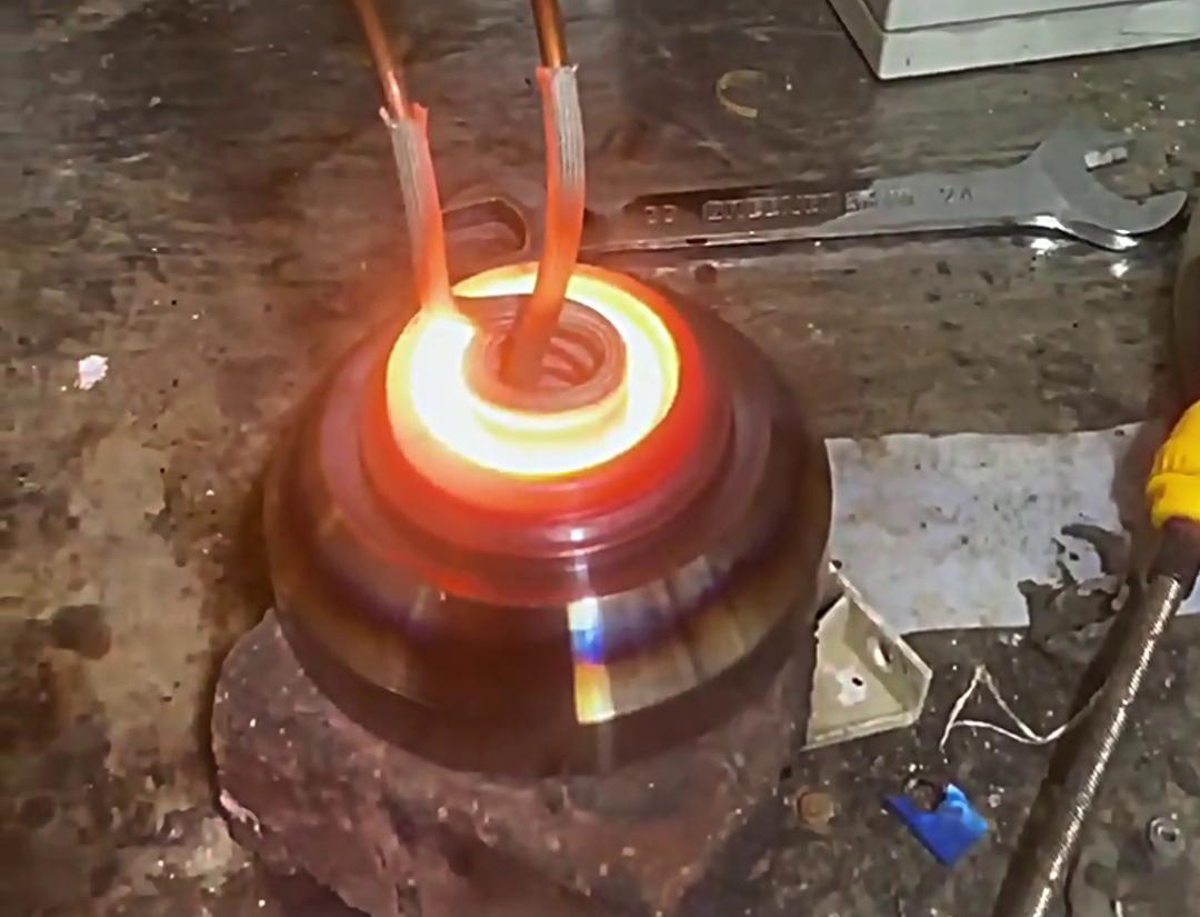 海瑞拓超高頻加熱機(jī)，內(nèi)孔加熱的顛覆者