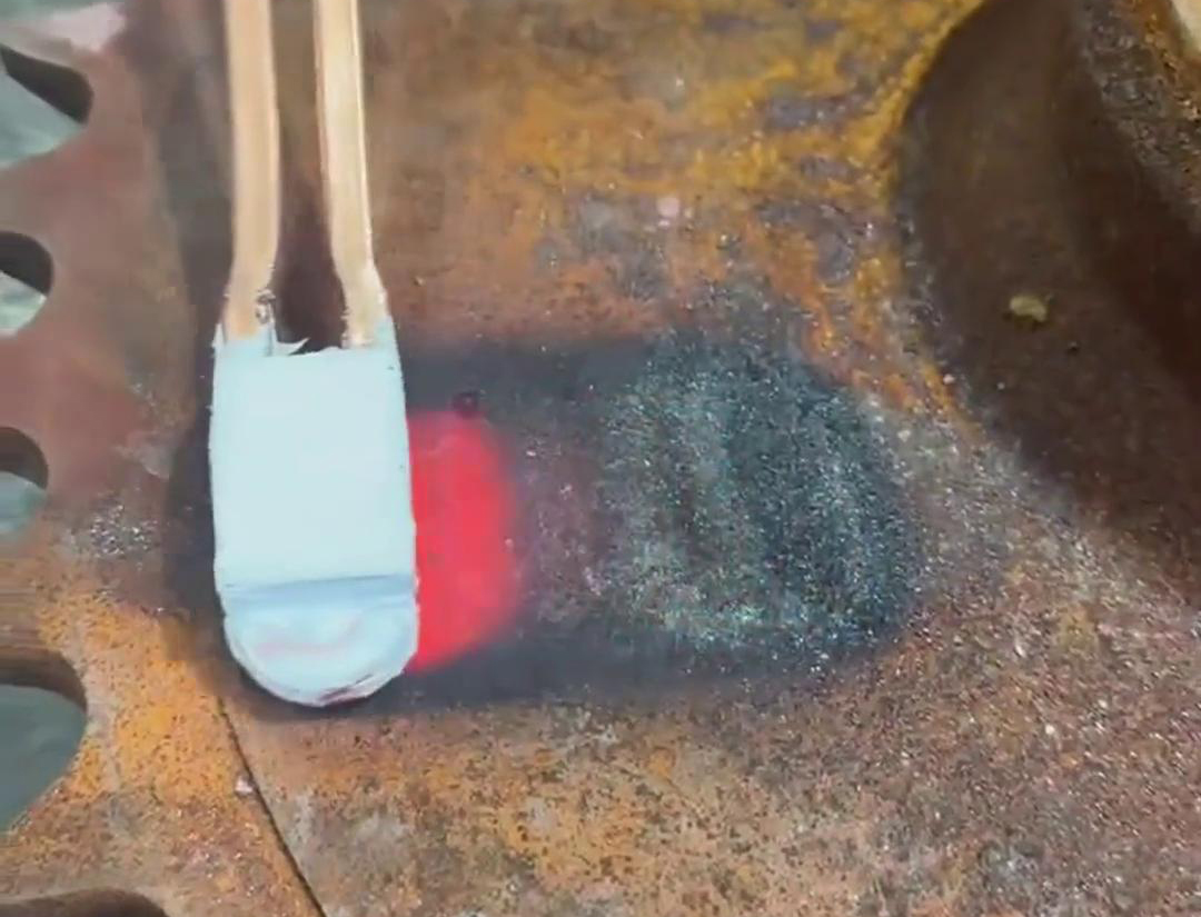 手持式高頻加熱機快速精準加熱 智能溫控系統(tǒng) 便攜靈活 多功能應用