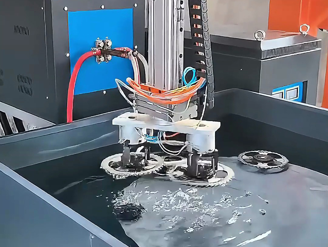 簡易全自動化齒輪 / 鏈輪高頻淬火設(shè)備：六工位旋轉(zhuǎn) + 機械夾具，批量生產(chǎn)的 “性價比之王”