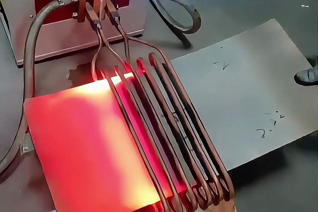 多行業(yè)銅帶退火新選擇！海瑞拓超高頻加熱機(jī)：開啟連續(xù)退火現(xiàn)代化生產(chǎn)模式