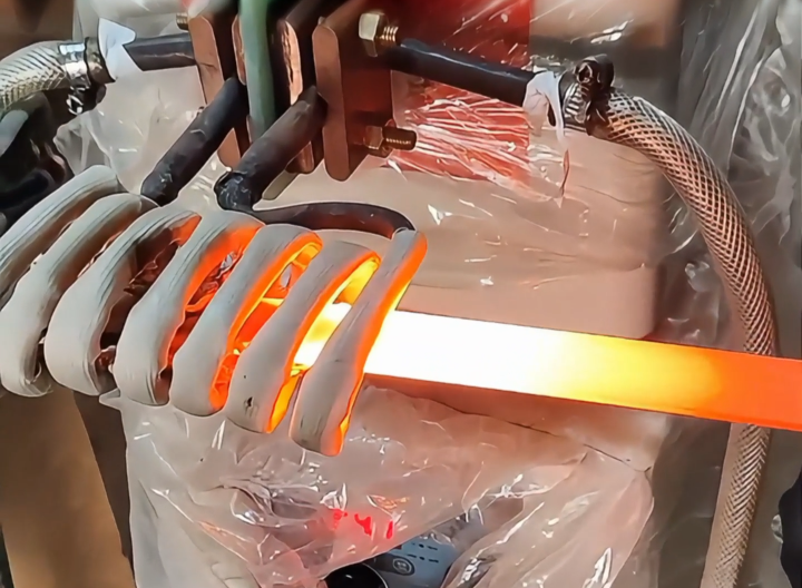 不銹鋼板快速熱處理新方法！超高頻感應(yīng)加熱設(shè)備大揭秘