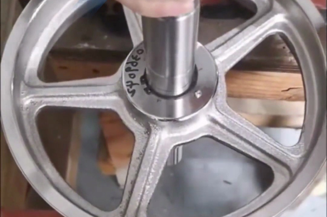 感應(yīng)加熱熱裝配，高效精準(zhǔn)不費(fèi)勁！