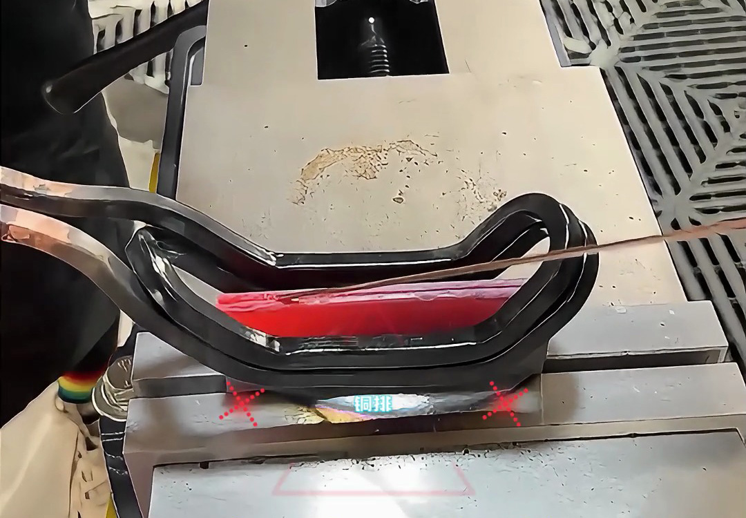 手持式高頻焊機(jī)：銅排焊接的穩(wěn)定與安全如何實(shí)現(xiàn)？