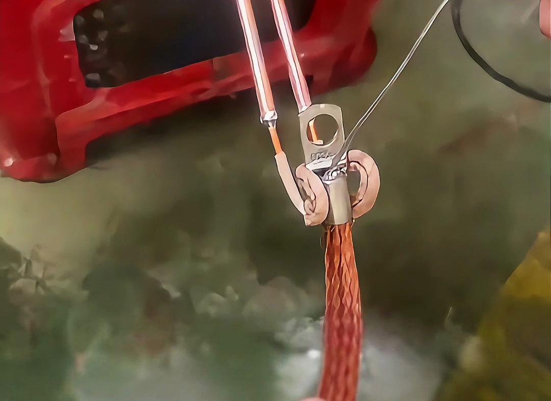 線束端子錫焊提速！海瑞拓6KW超高頻焊接機，5秒搞定一個