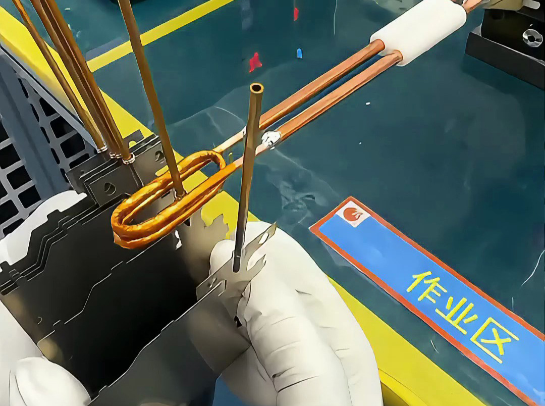 超高頻焊機(jī)操作演示！VC均熱板散熱器銅管焊接全過程