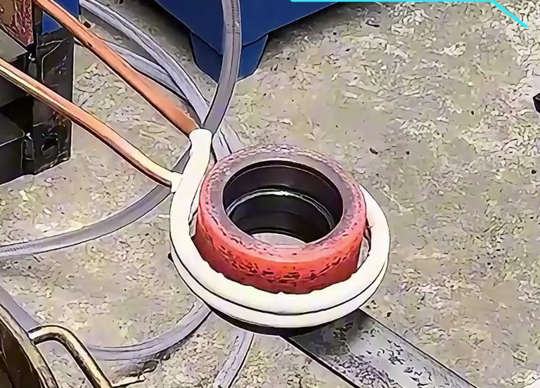 操作人員親測(cè)！海瑞拓120KW超音頻軸承加熱設(shè)備，成本直降30%的秘密