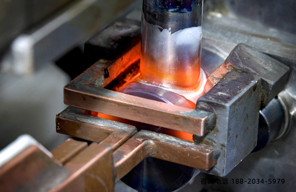 雙頻齒輪感應淬火生產線是如何工作的？(圖1)