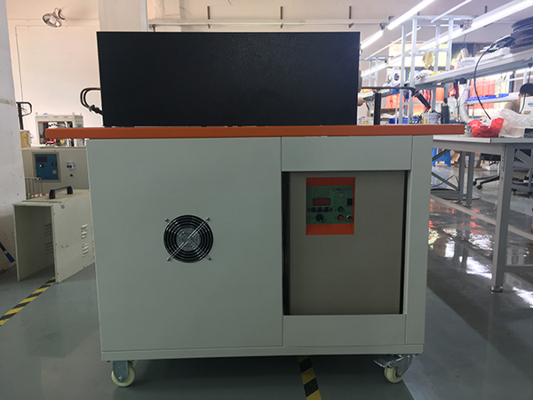 中頻感應加熱爐-環(huán)保無污染