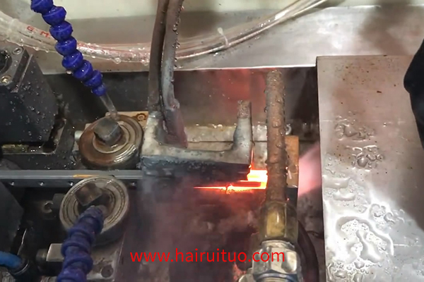 高頻淬火設(shè)備導(dǎo)軌淬火視頻