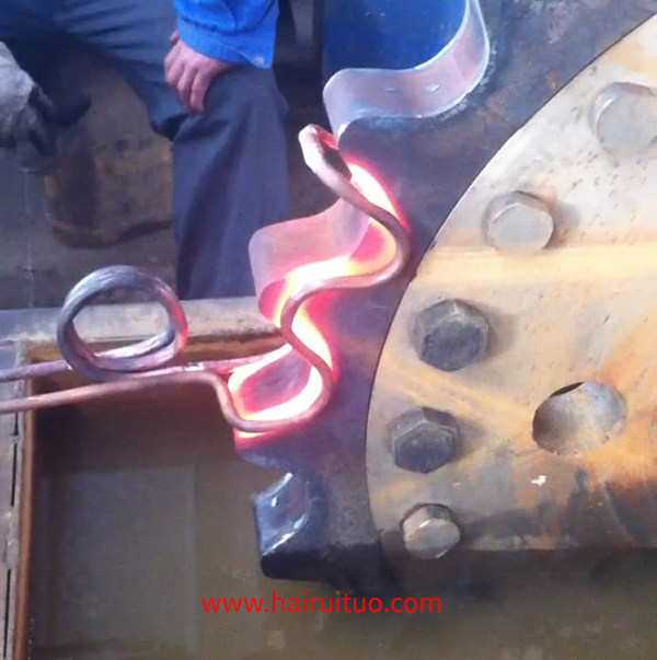 大齒輪淬火 用中高頻感應(yīng)加熱設(shè)備