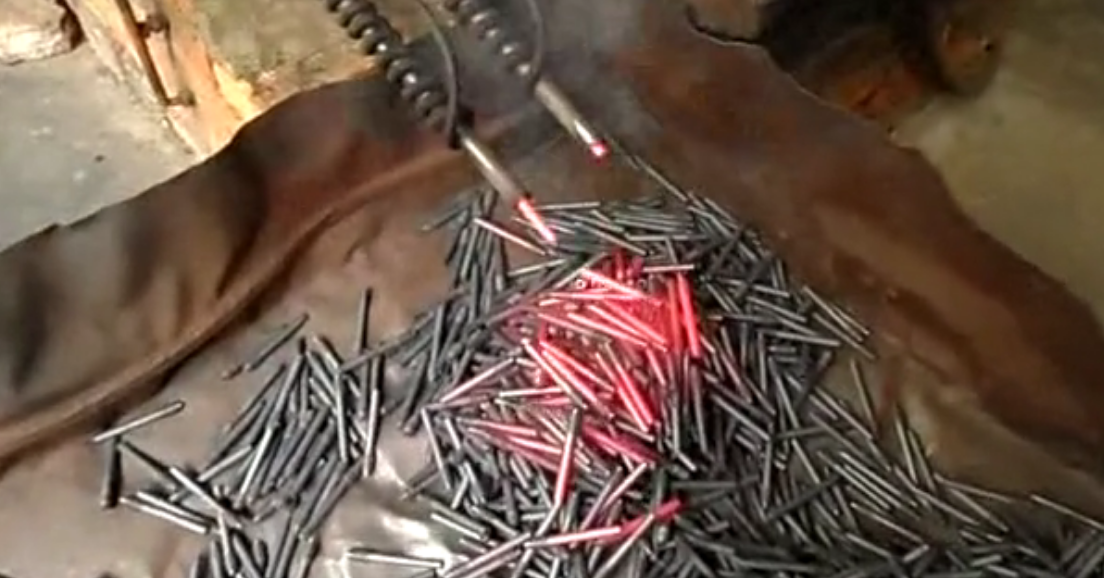 高頻退火機(jī)對(duì)金屬棒料自動(dòng)化退火熱處理