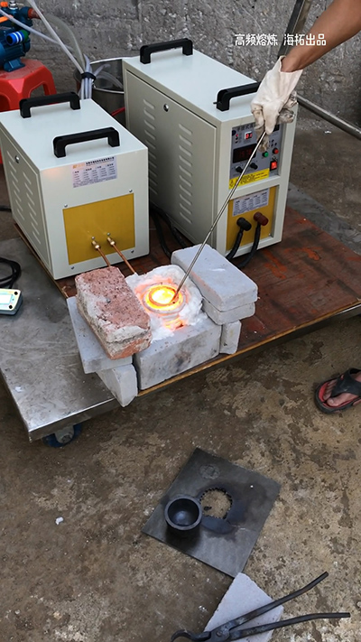 35KW高頻熔煉爐 金銀銅鐵金屬融化設(shè)備