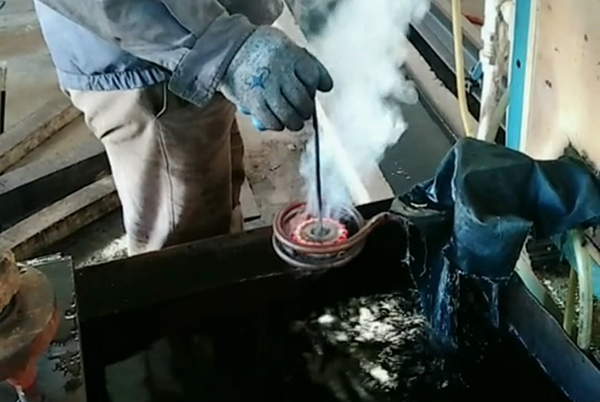 鏈輪齒輪淬火設(shè)備 高頻淬火機(jī)床