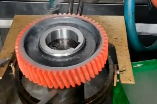 高頻淬火設(shè)備廠家 高頻淬火設(shè)備-1mm淬硬層深(圖2)