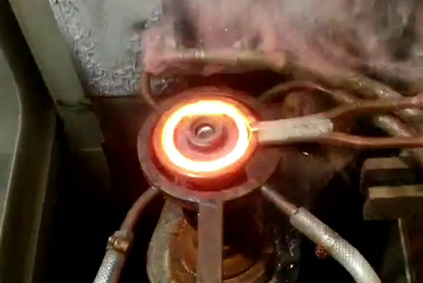 高頻淬火機(jī)床對(duì)類齒輪鏈輪淬火