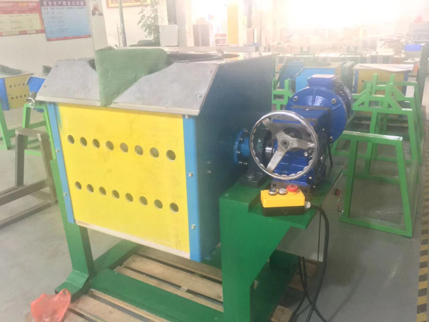 太原客戶熔煉爐設(shè)備成功安裝并生產(chǎn)(圖1)