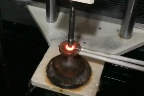 小軸高頻淬火機(jī)床