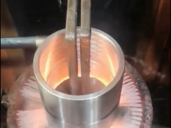 高頻感應(yīng)加熱淬火機(jī)床負(fù)荷短路注意事項(xiàng)！