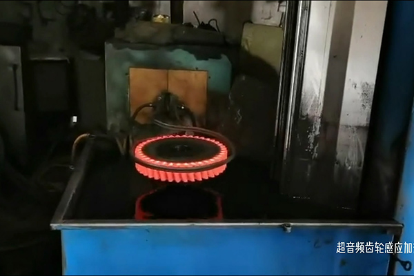 數(shù)控淬火機(jī)床，高頻齒輪淬火設(shè)備