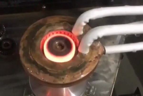  立式高頻淬火機(jī)床 ，自動(dòng)化齒輪淬火設(shè)備